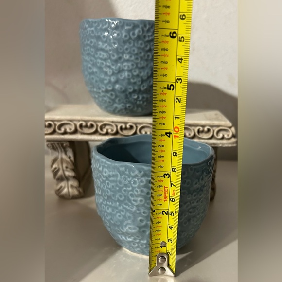 2 turquoise, textured ceramic tea cups. - Picture 5 of 6